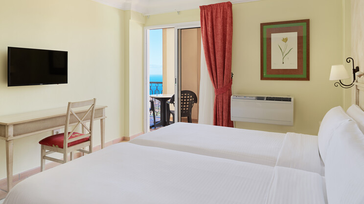 Las Águilas Tenerife, Affiliated by Meliá